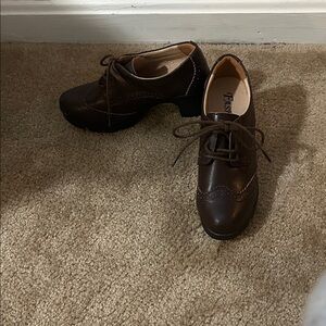 Chic Brown Lace-Up Shoes